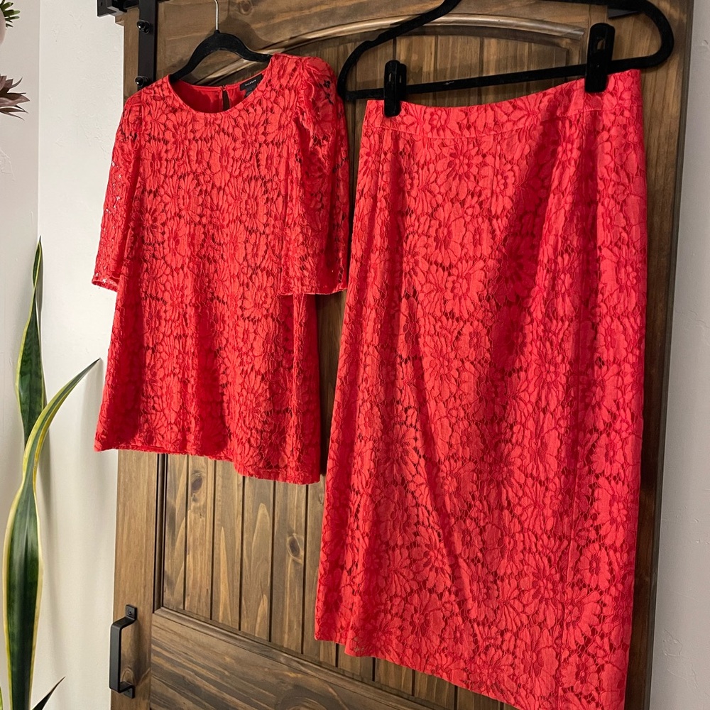 Halogen pencil skirt & matching top.